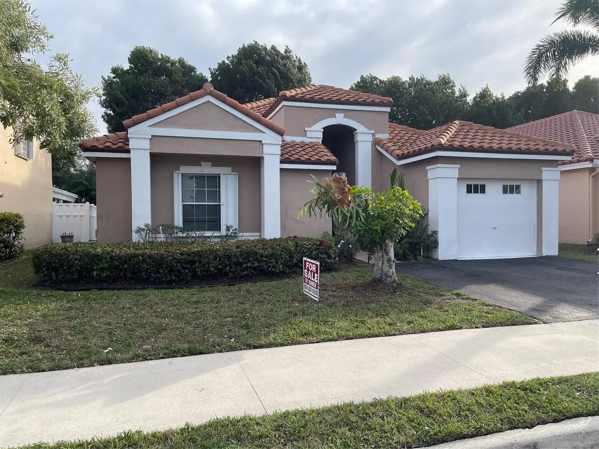 480 Somerset Way, Weston, FL 33326 - #1