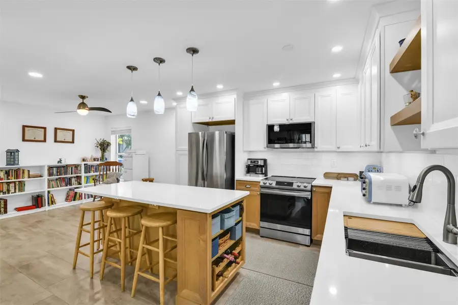 843 NW 98th Avenue, Plantation, FL 33324 - #2