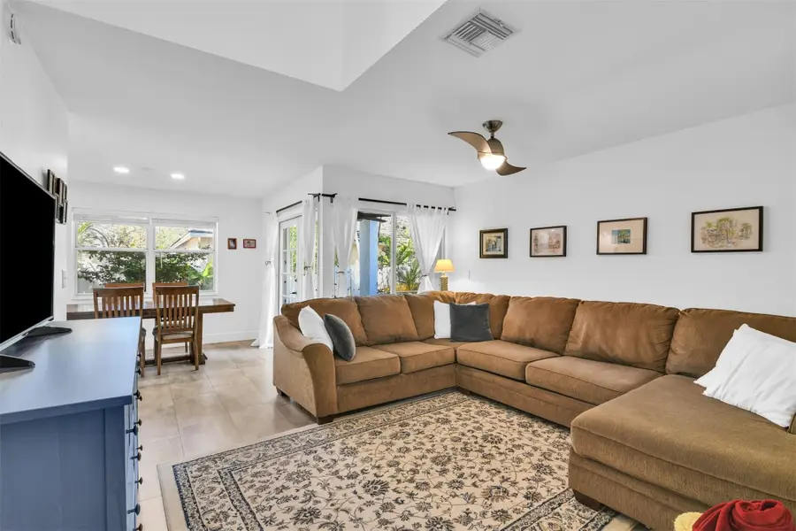 843 NW 98th Avenue, Plantation, FL 33324 - #3