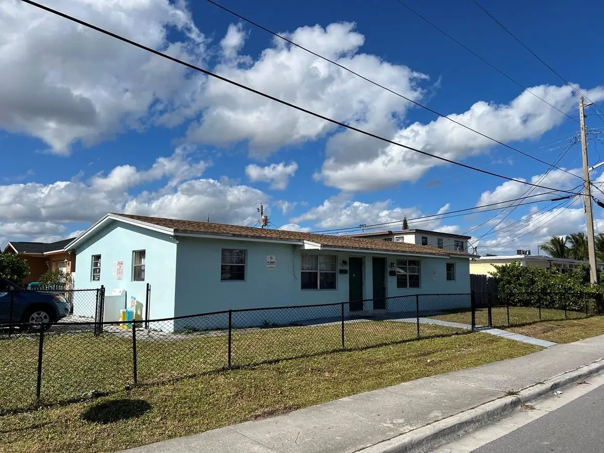 1203 NW 4th Street, Boynton Beach, FL 33435 - #1