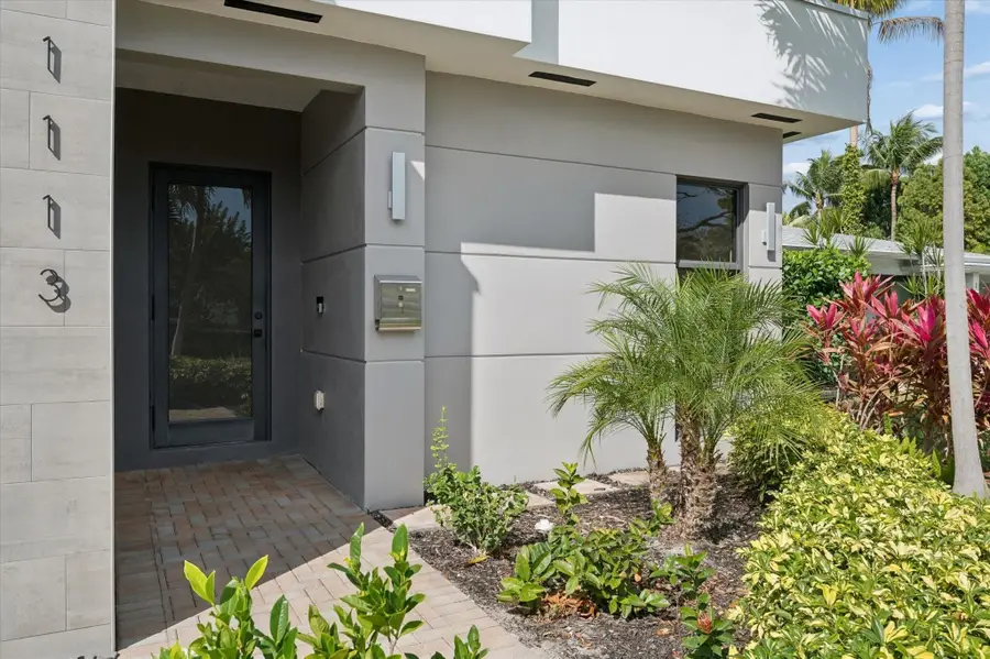 1113 NE 11th Avenue, Fort Lauderdale, FL 33304 - #3