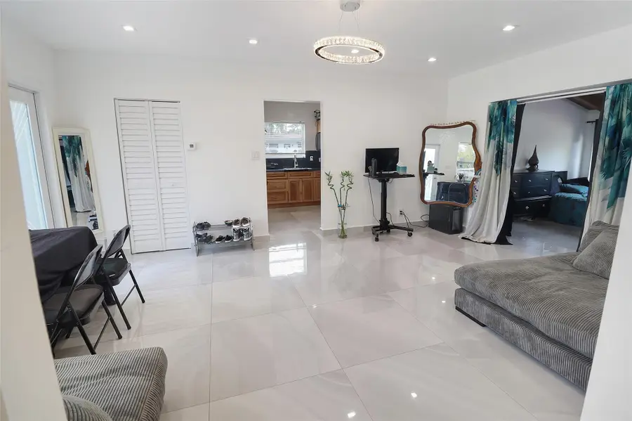 707 NE 15th Street, Fort Lauderdale, FL 33304 - #2