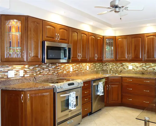 625 Oaks Drive #302, Pompano Beach, FL 33069