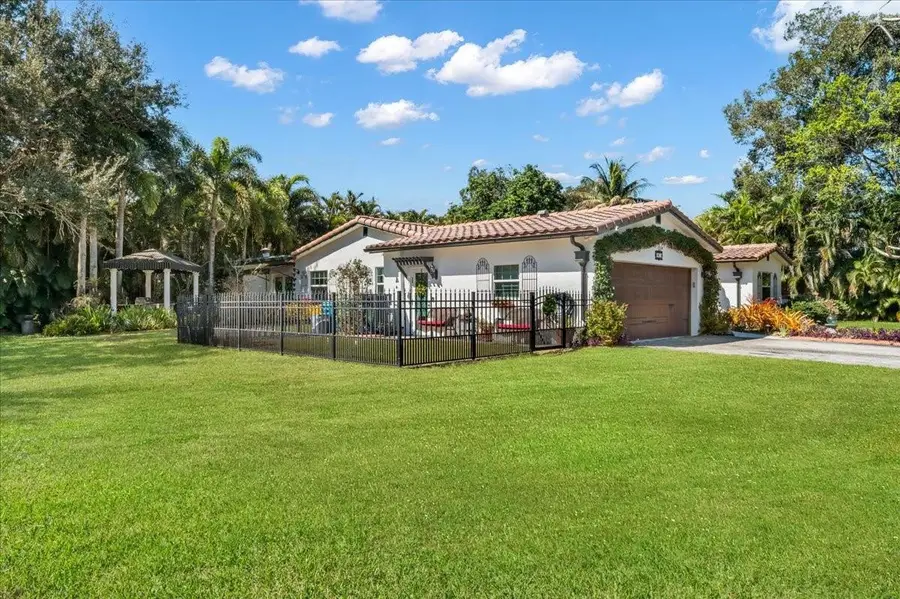 901 NW 116th Terrace, Plantation, FL 33325 - #2