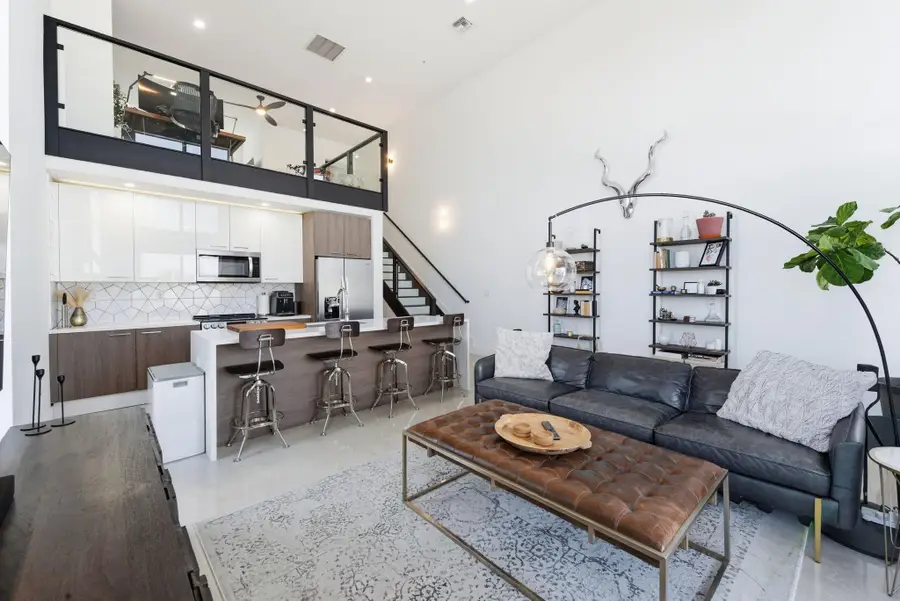 410 NE 36th Street #9, Fort Lauderdale, FL 33334 - #2