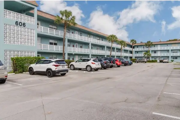 606 SW Natura Boulevard #207, Deerfield Beach, FL 33441