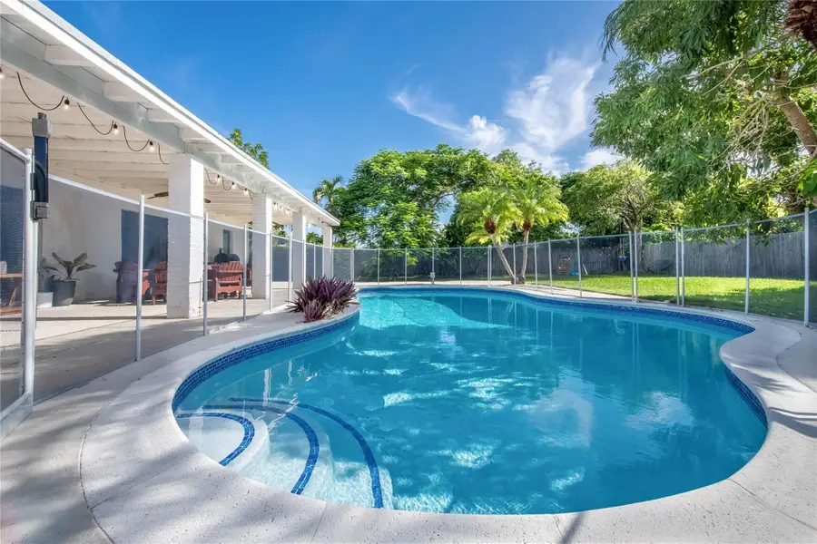 16670 SW 90th Avenue, Palmetto Bay, FL 33157 - #2