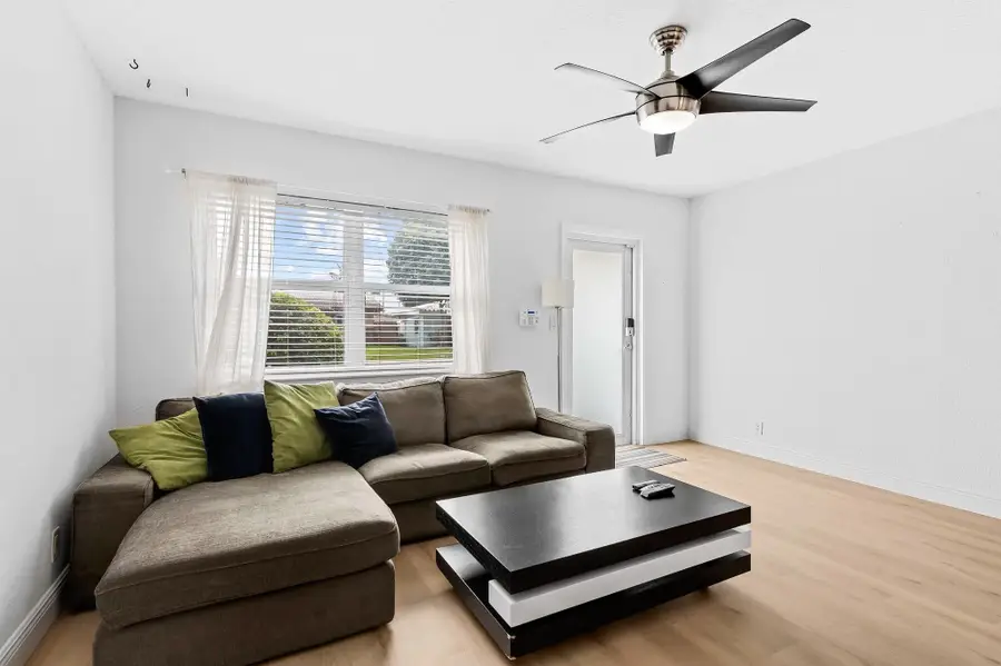 41 NE 46th Street, Oakland Park, FL 33334 - #3