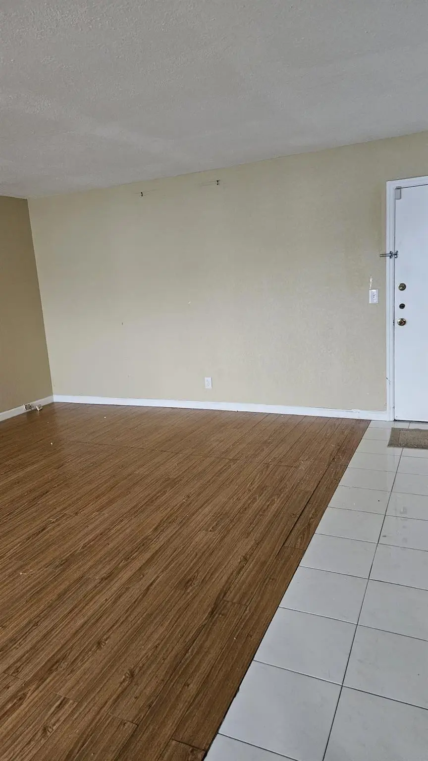 4042 NW 19th Street #F411, Fort Lauderdale, FL 33313 - #2