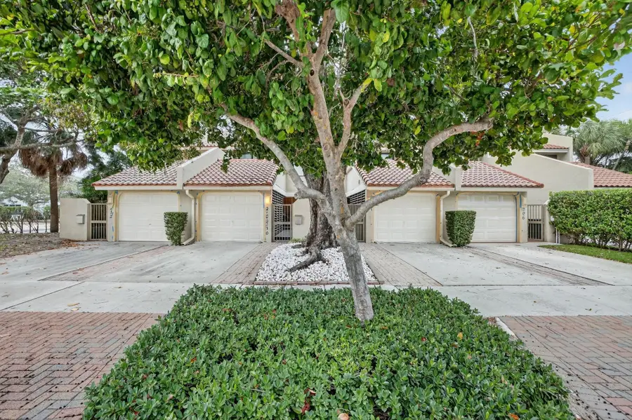 210 Washingtonia Avenue, Fort Lauderdale, FL 33308 - #2