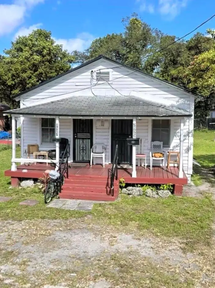 2925 NW 48th Street, Miami, FL 33142 - #1