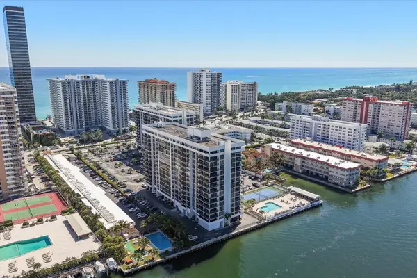 2017 S Ocean Drive #PH1, Hallandale Beach, FL 33009