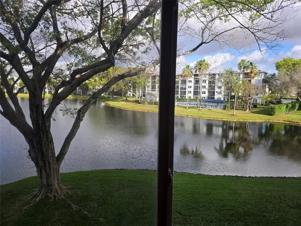 2104 S Cypress Bend Drive #301, Pompano Beach, FL 33069