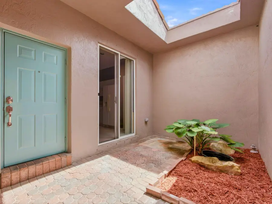 2920 E Aragon #3, Sunrise, FL 33313 - #3