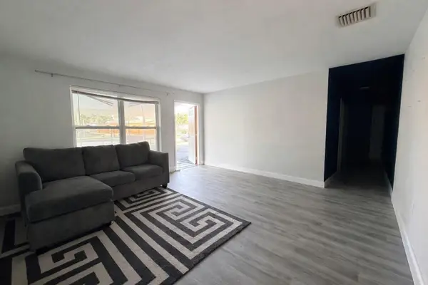 2950 NW 20th Street, Fort Lauderdale, FL 33311