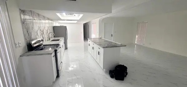 7109 NW 68th Street, Tamarac, FL 33321