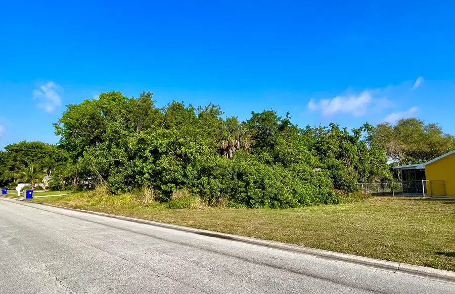 846 19th Street Sw, Vero Beach, FL 32962 - #3