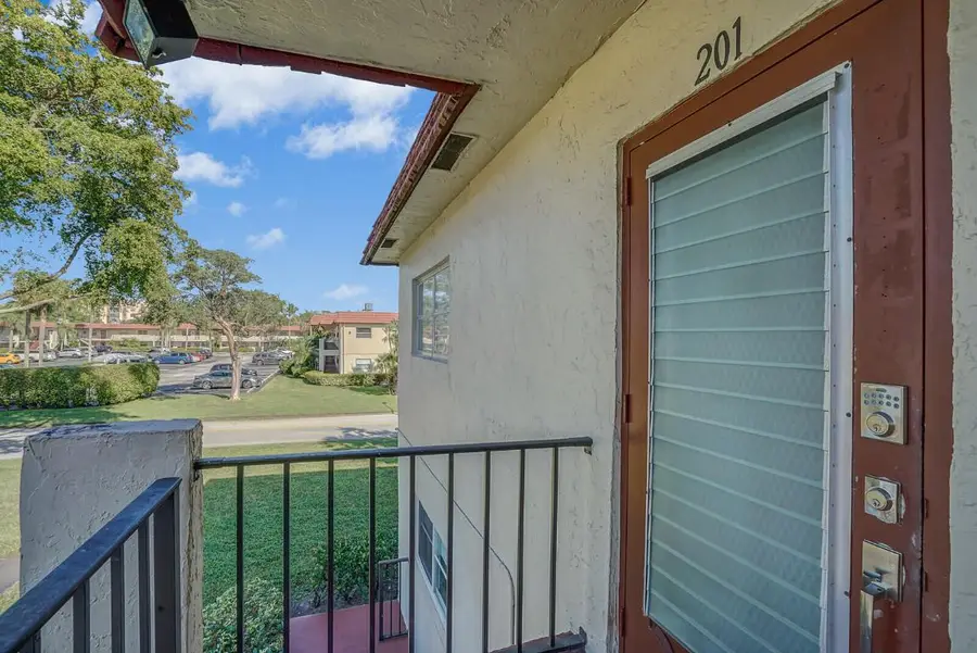 6 Abbey Lane #201, Delray Beach, FL 33446 - #3