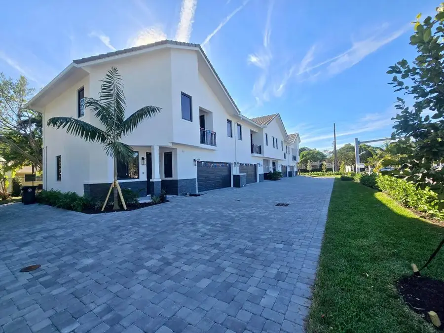 6993 NW 30th Terrace #B, Fort Lauderdale, FL 33309 - #3