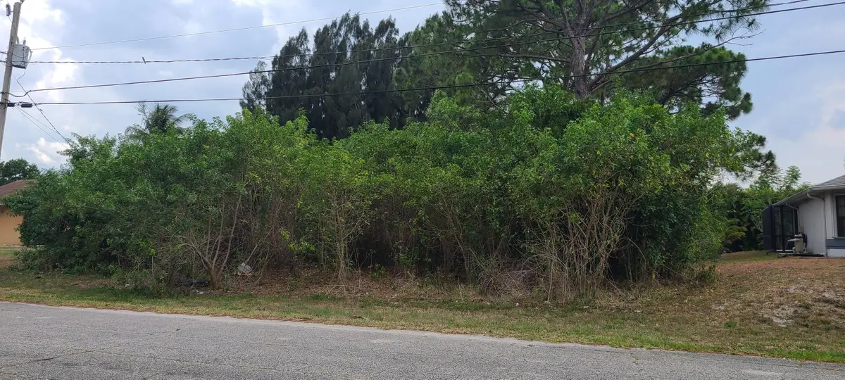 3243 SE Pinto Street, Port Saint Lucie, FL 34984 - #1