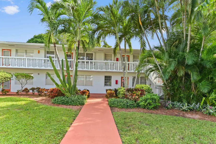 203 Ellesmere D, Deerfield Beach, FL 33442 - #2