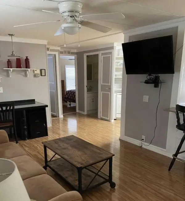 19124 Meadowbrook Court, Fort Myers, FL 33903