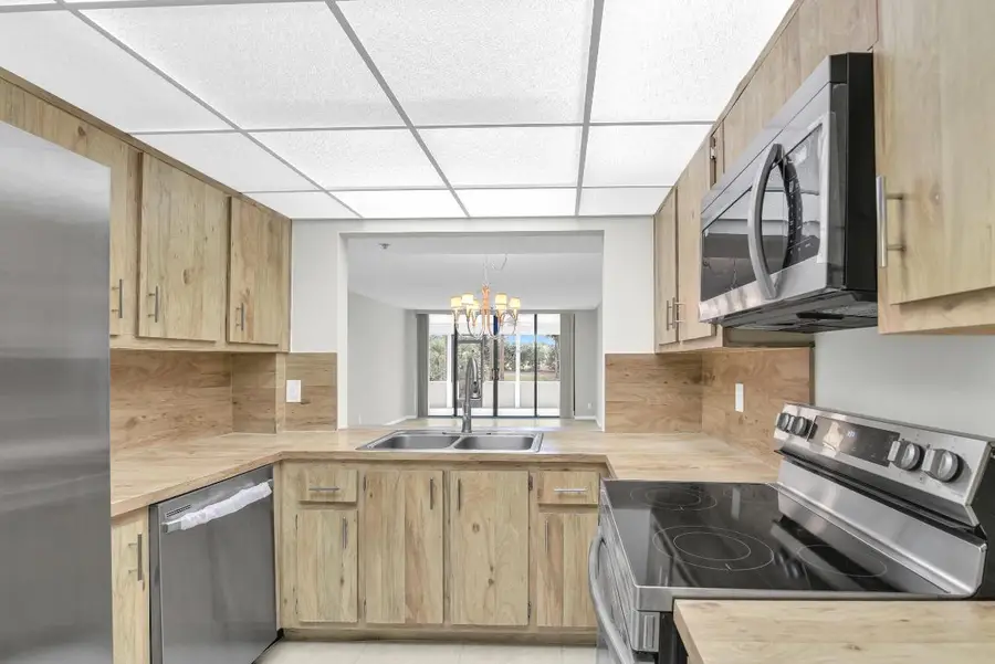 6620 Boca De Mar Drive #105, Boca Raton, FL 33433 - #3