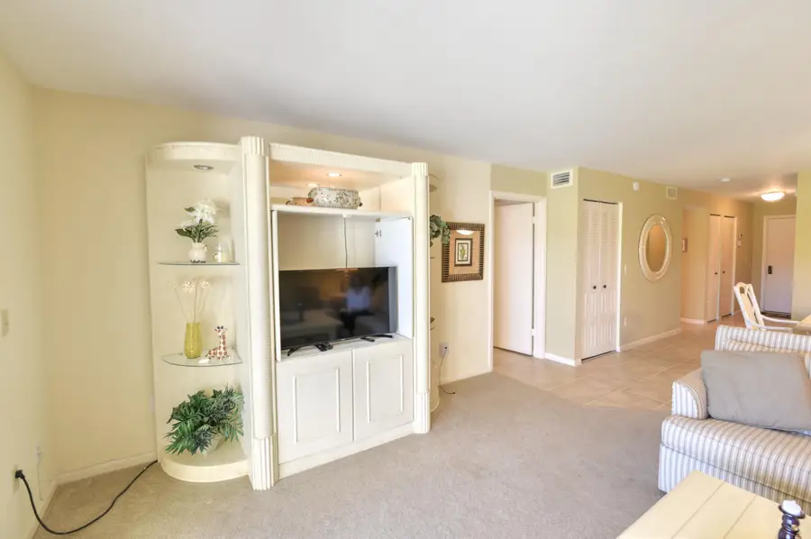 15 Southport Lane #E, Boynton Beach, FL 33436 - #3