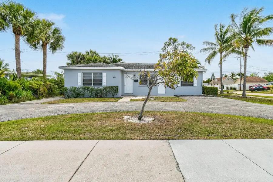 652 Bayberry Drive, Lake Park, FL 33403 - #2