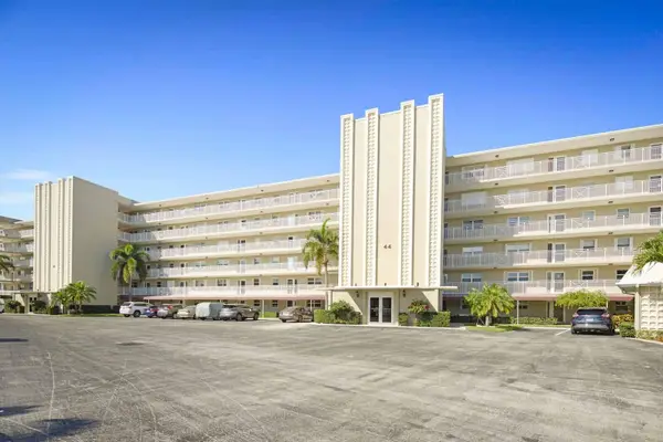 44 Yacht Club Drive #212, North Palm Beach, FL 33408