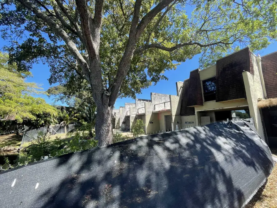 8921 Palm Tree Lane #8921, Pembroke Pines, FL 33024 - #2