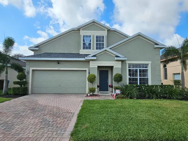 426 Cadiz Loop, Davenport, FL 33837