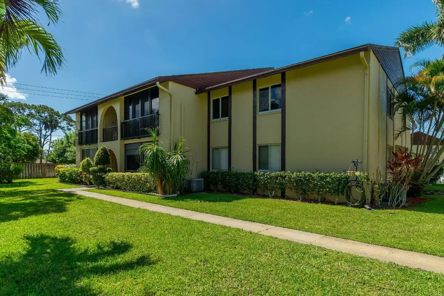 318 Pine Ridge Circle #C2, Greenacres, FL 33463 - #3