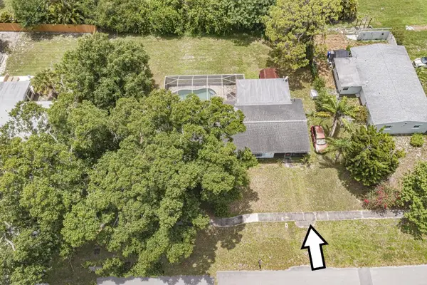 2185 32nd Avenue, Vero Beach, FL 32960