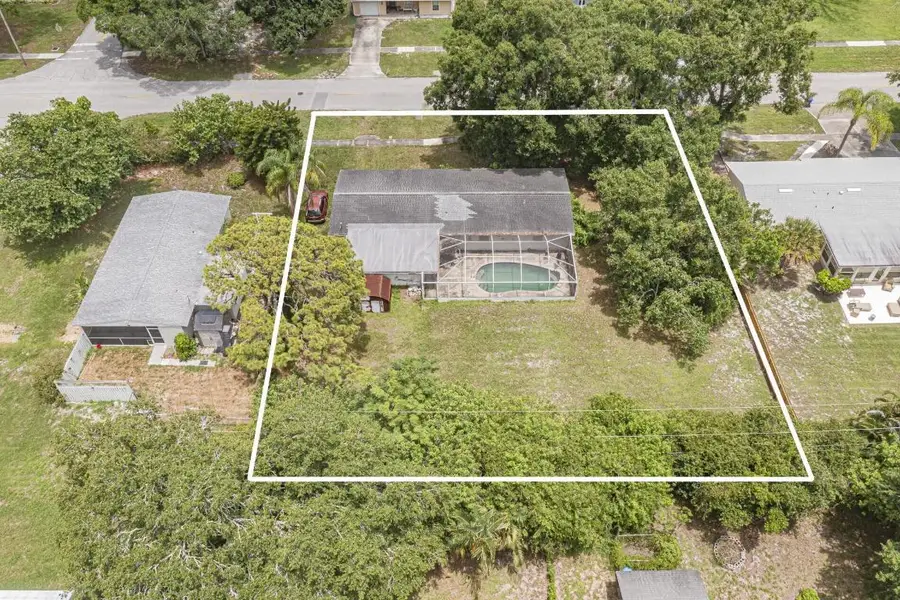 2185 32nd Avenue, Vero Beach, FL 32960 - #2
