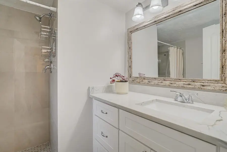 3524 Via Poinciana #102, Lake Worth, FL 33467 - #3