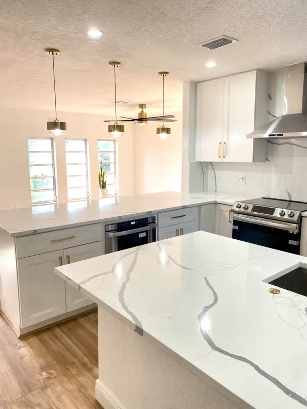 4320 NW 107th Avenue, Coral Springs, FL 33065