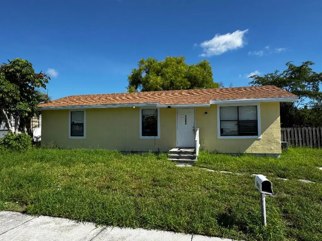 1464 W 32nd Street, Riviera Beach, FL 33404 - #1