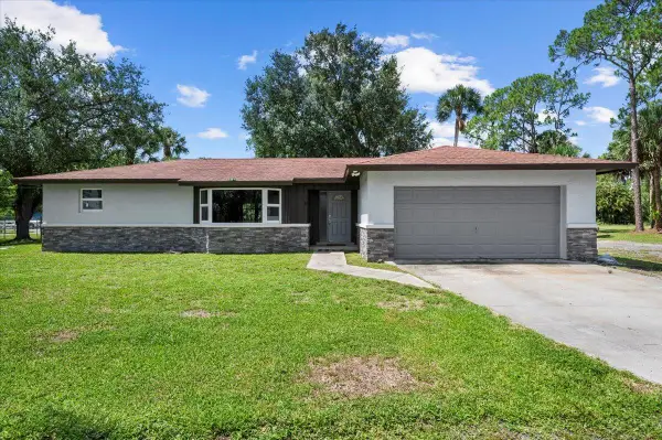 11128 42nd Road N, The Acreage, FL 33411