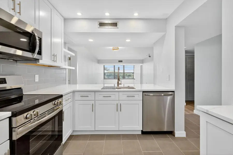 3710 Whitehall Drive #404, West Palm Beach, FL 33401 - #2