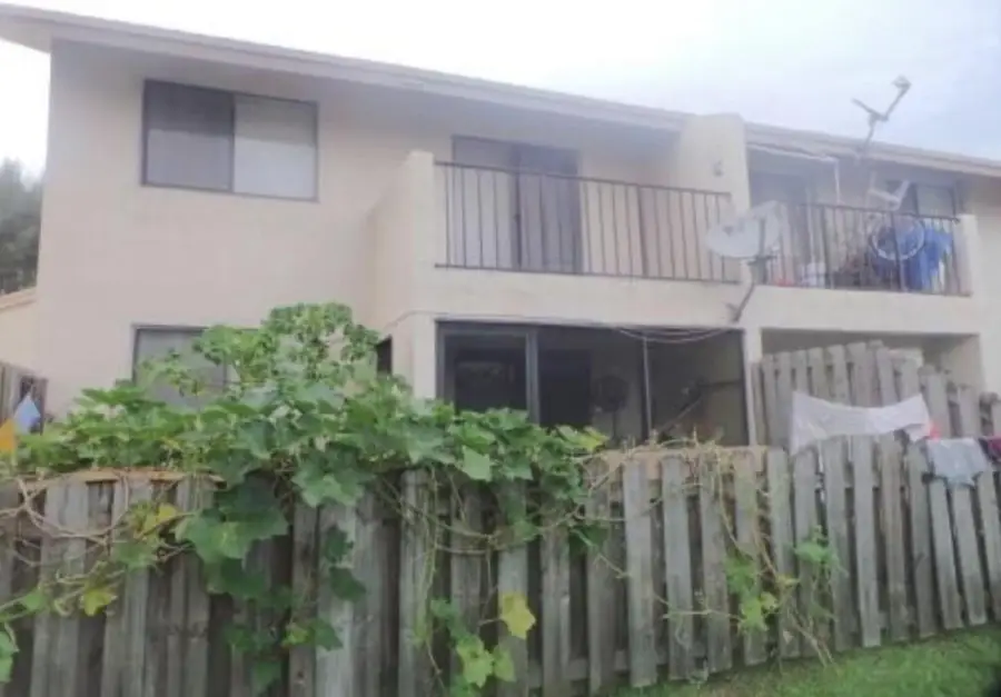 200 Nottingham Circle #J, Greenacres, FL 33463 - #3