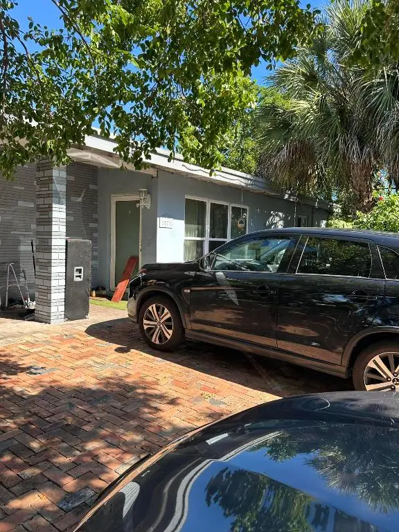 1571 NE 43rd Street, Pompano Beach, FL 33064