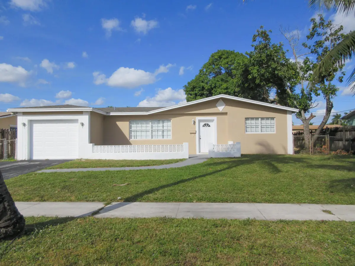 3601 NW 40th Street, Lauderdale Lakes, FL 33309 - #1