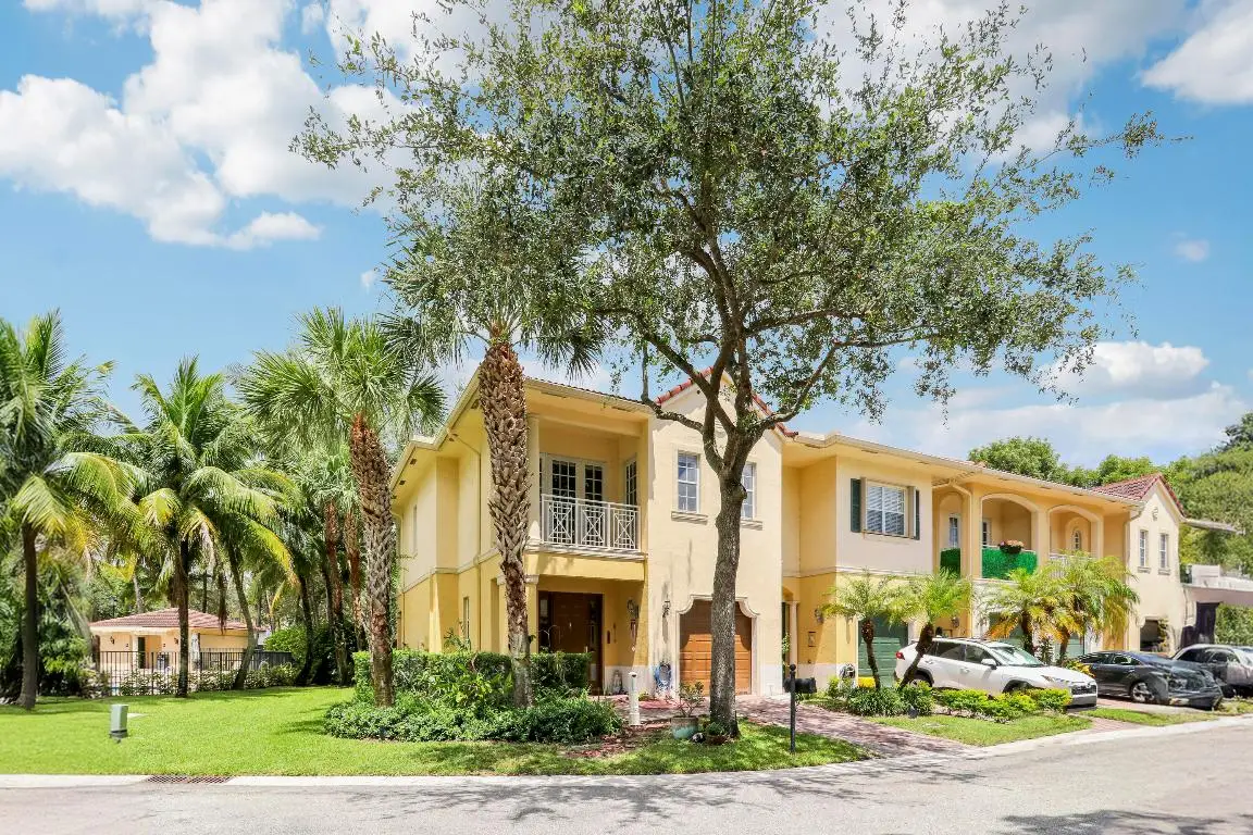 102 Via Emilia, Royal Palm Beach, FL 33411 - #1
