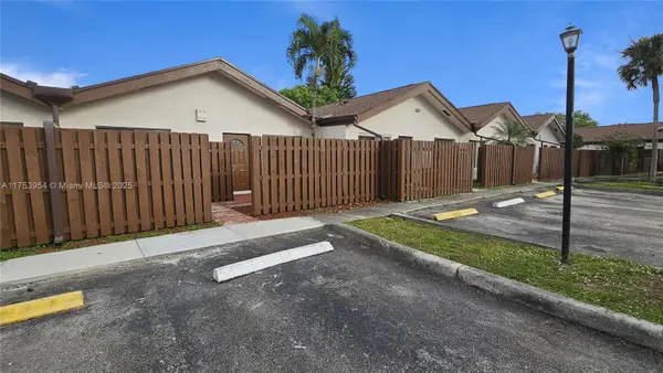 1760 NW 72nd Avenue #81, Plantation, FL 33313