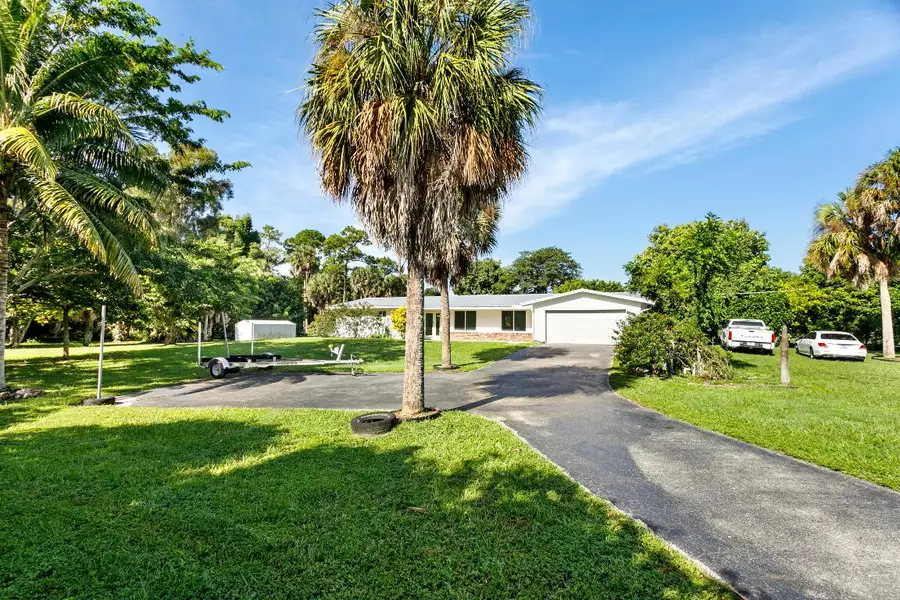 5200 Club Road, Haverhill, FL 33415 - #2