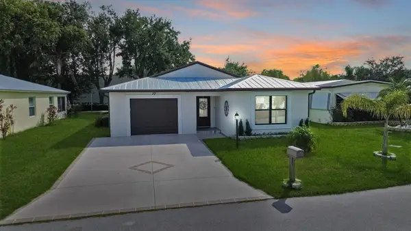 10 Santa Maria Court, Port St Lucie, FL 34952
