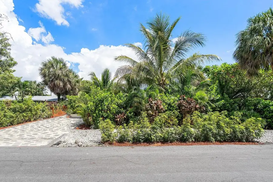 2041 NE 30th Street, Fort Lauderdale, FL 33306 - #3