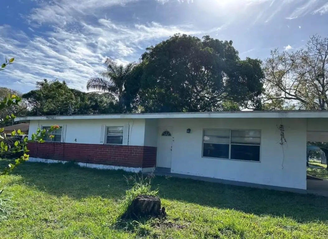 3109 Avenue B Avenue, Fort Pierce, FL 34950 - #1