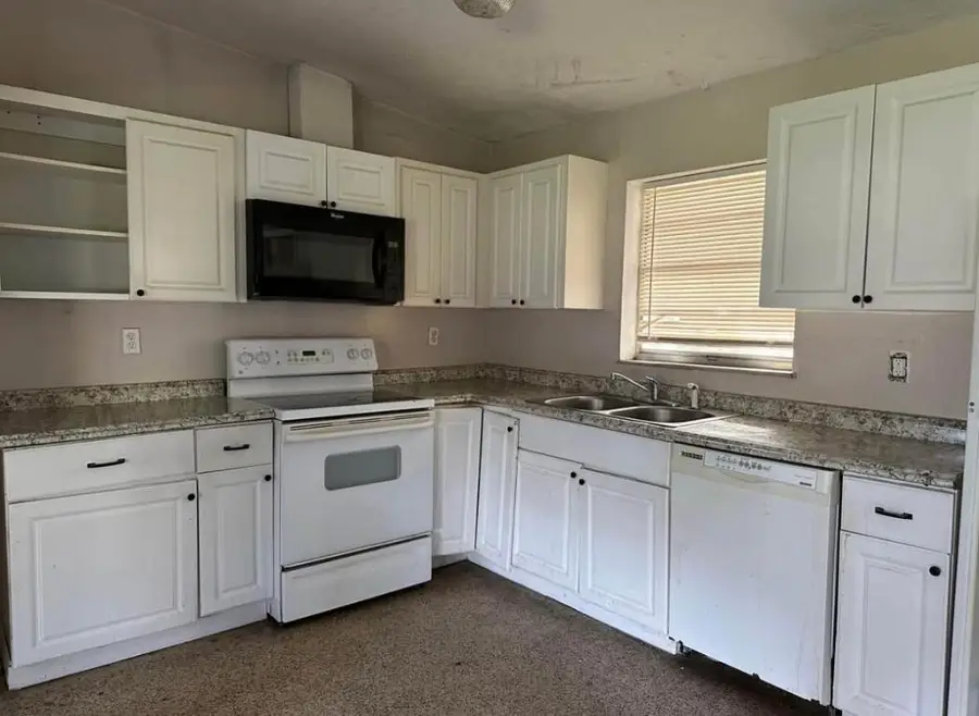 3109 Avenue B Avenue, Fort Pierce, FL 34950 - #3